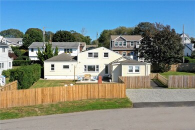Driveway - Parking for 4 on South Crest