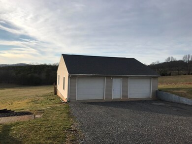 1293 Emmaus Church Rd, Moneta, VA 24121 - photo 5