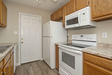 110 Archdale Dr, Jacksonville, NC 28546 - photo 7