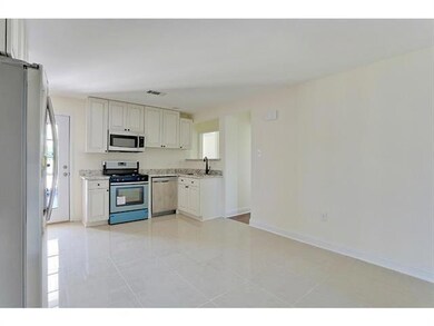 Kitchen. New appliances, gas stove.
