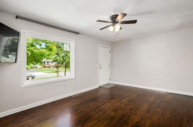 629 E Jeffrey Place, Columbus, OH 43214 - photo 2