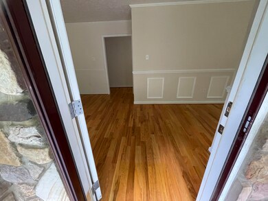 07Entry Way