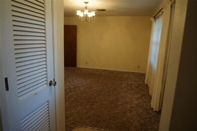 2710 W Walker St, Denison, TX 75020 - photo 5