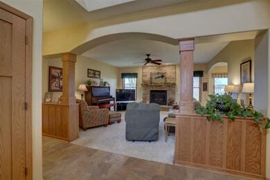 389 N Bergamont Blvd, Oregon, WI 53575 - photo 5