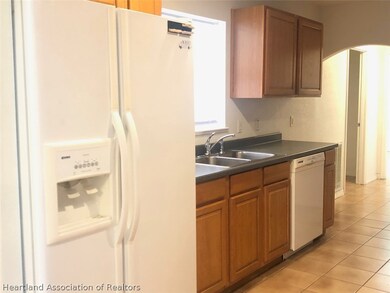 305 S Pine Ave, Lake Placid, FL 33852 - photo 5