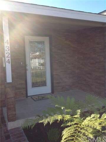 Front Entry Way - Welcoming Porch. 