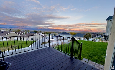 3847 E Hollow Crest Dr, Eagle Mountain, UT 84005 - photo 2