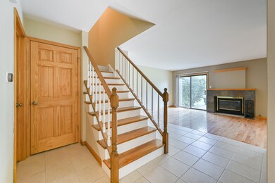 1065 Heathrow Ct, Wheaton, IL 60189 - photo 4