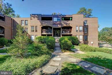 11200 Chestnut Grove Square unit 304, Reston, VA 20190 - photo 2