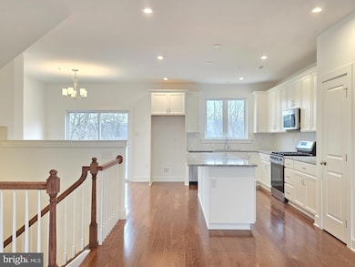 377 Sydney Ln, Hatfield Township, PA 19446 - photo 3