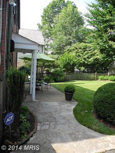 5710 Kenmore Rd, Baltimore, MD 21210 - photo 3