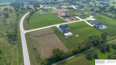 6602 Pawnee Cir, Omaha, NE 68152 - photo 4