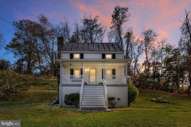 13886 Crest Hill Rd, Flint Hill, VA 22627 - photo 2