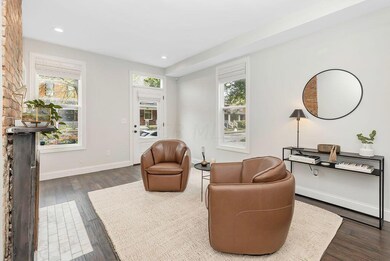 COZY FRONT ROOM