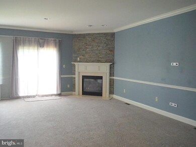 438 Auburn Ct, Souderton, PA 18964 - photo 2