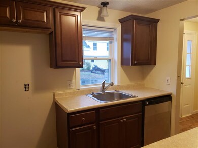 20 Bluffs Dr, Concord, NH 03303 - photo 4