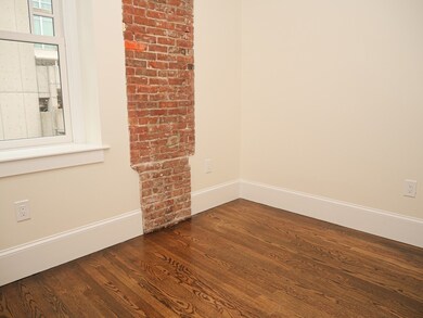 261 W Newton St unit 3, Boston, MA 02116 - photo 4