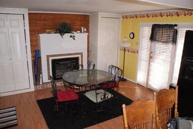 Kitchen Dining Area