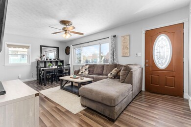 647 Savannah Dr, Columbus, OH 43228 - photo 7