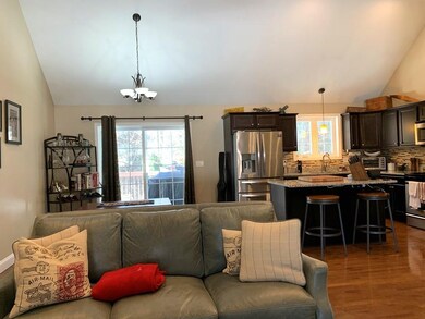 38 Hollow Ridge Dr, Nashua, NH 03062 - photo 4