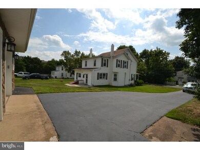 647 Hampton Ave, Southampton, PA 18966 - photo 3