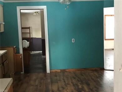 16433 Cornell St, East Liverpool, OH 43920 - photo 3