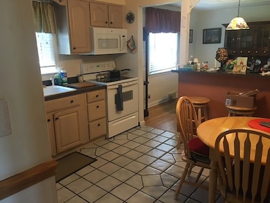 320 Debbie Dr, Indiana, PA 15701 - photo 4