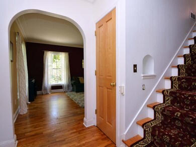 6Foyer to Living Room