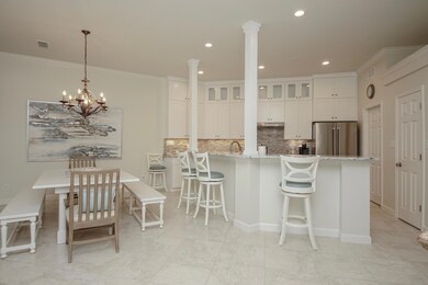 5268 Tivoli Kitchen/Dining
