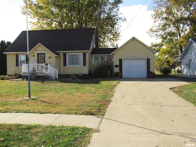 1320 N Broadway St, Lewistown, IL 61542 - photo 4