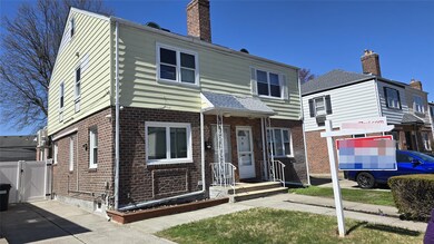 75-56 184th St, Flushing, NY 11366 - photo 2