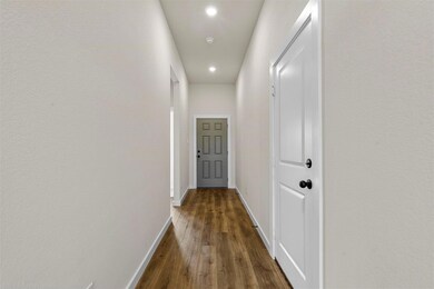 1406 Quail Creek Dr, Cleburne, TX 76033 - photo 3