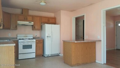 8567 Bumble Bee Way, Tobyhanna, PA 18466 - photo 6