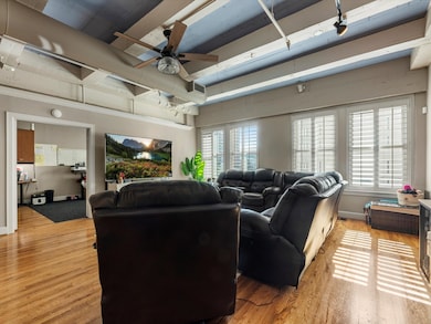 1120 Texas St unit 4B, Houston, TX 77002 - photo 3