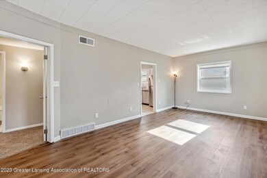 07-3320-Creston-Ave-Lansing-MI-48906-Win