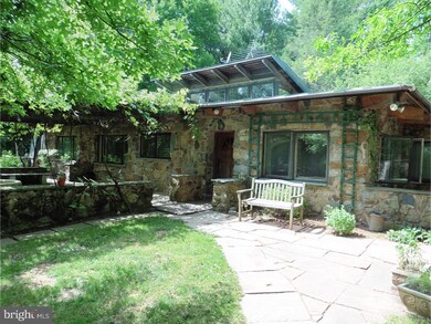 238 Sycamore Ln, Phoenixville, PA 19460 - photo 2