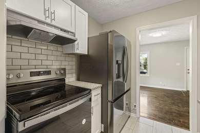 2025-5-31 2592 Grasmere Ave 041