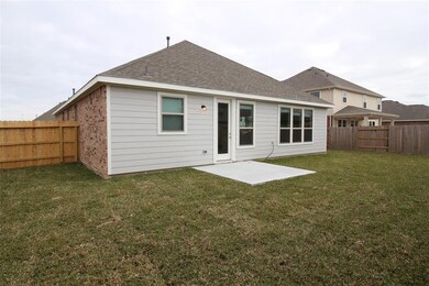 3914 Mountford Dr, Pearland, TX 77584 - photo 2