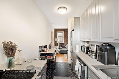 Acropolis Gardens unit 4E, Astoria, NY 11105 - photo 4