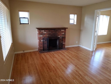 2210 N Mitchell St, Phoenix, AZ 85006 - photo 4