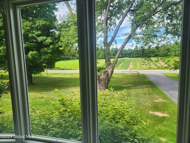 151 Jones Rd, Saratoga Springs, NY 12866 - photo 7