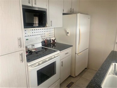 2000 E Bay Dr unit 52, Largo, FL 33771 - photo 5