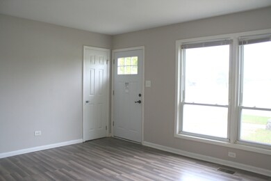 17142 Orchard Ln, Country Club Hills, IL 60478 - photo 2