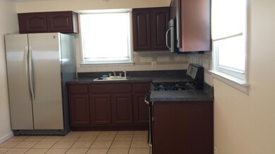 6 Macormac Place kitchen