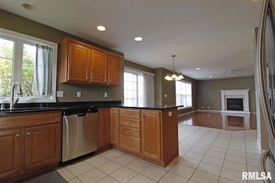 4815 N Weaverridge Blvd, Peoria, IL 61615 - photo 6