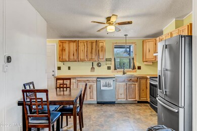 4153 N Main Dr-5