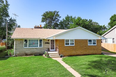 1012 W New York St, Aurora, IL 60506 - photo 2