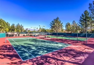 2318 Spring Water Dr, Las Vegas, NV 89134 - photo 4