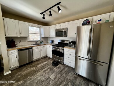 211 E High St, Milford, PA 18337 - photo 6