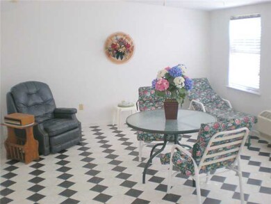 Sunroom added on back of house w/heated and coolin